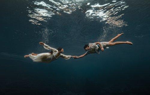 mobile - carousel-hero-element image-0