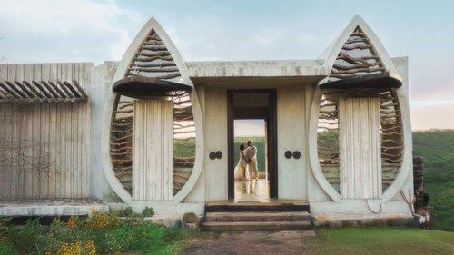 mobile - carousel-hero-element image-0