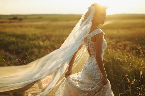 mobile - carousel-hero-element image-0